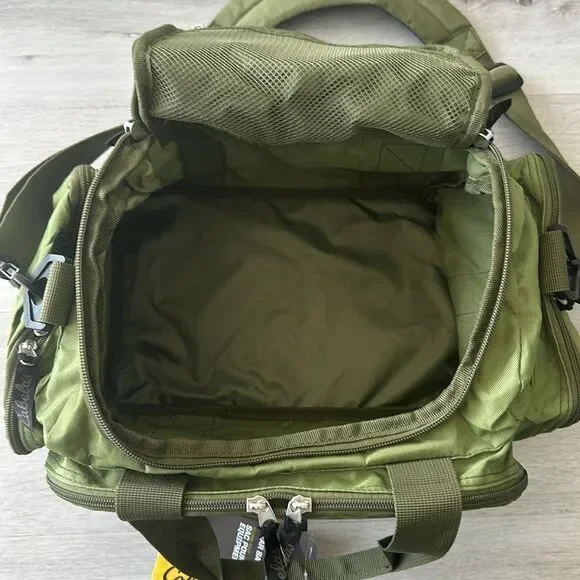 Cabela’s Catch All Gear Bag Green OS NWT - Picture 7 of 7